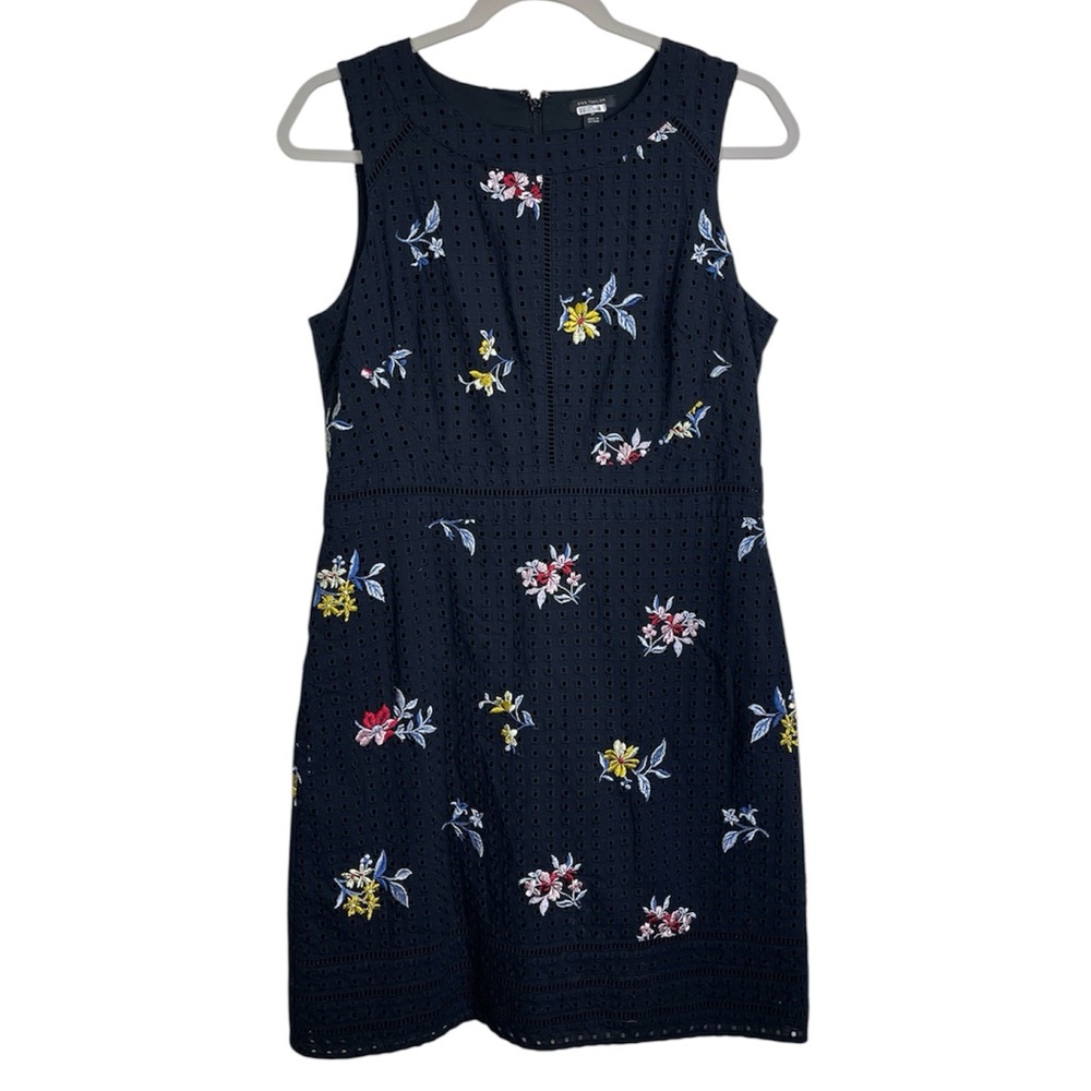 Ann Taylor Black Embroidered Floral Eyelet Sleeveless Sheath Dress Size 8P